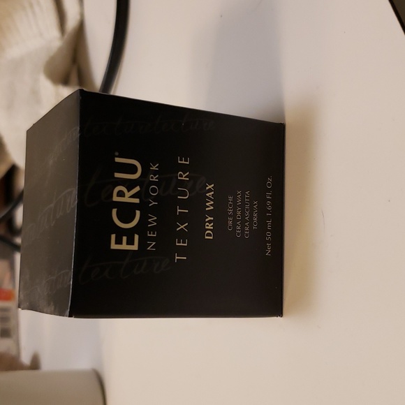 ecru Other - 🌻NIB ECRU New York Texture Dry Wax